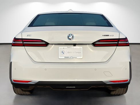 New 2026 BMW i5 eDrive40 RWD image 4