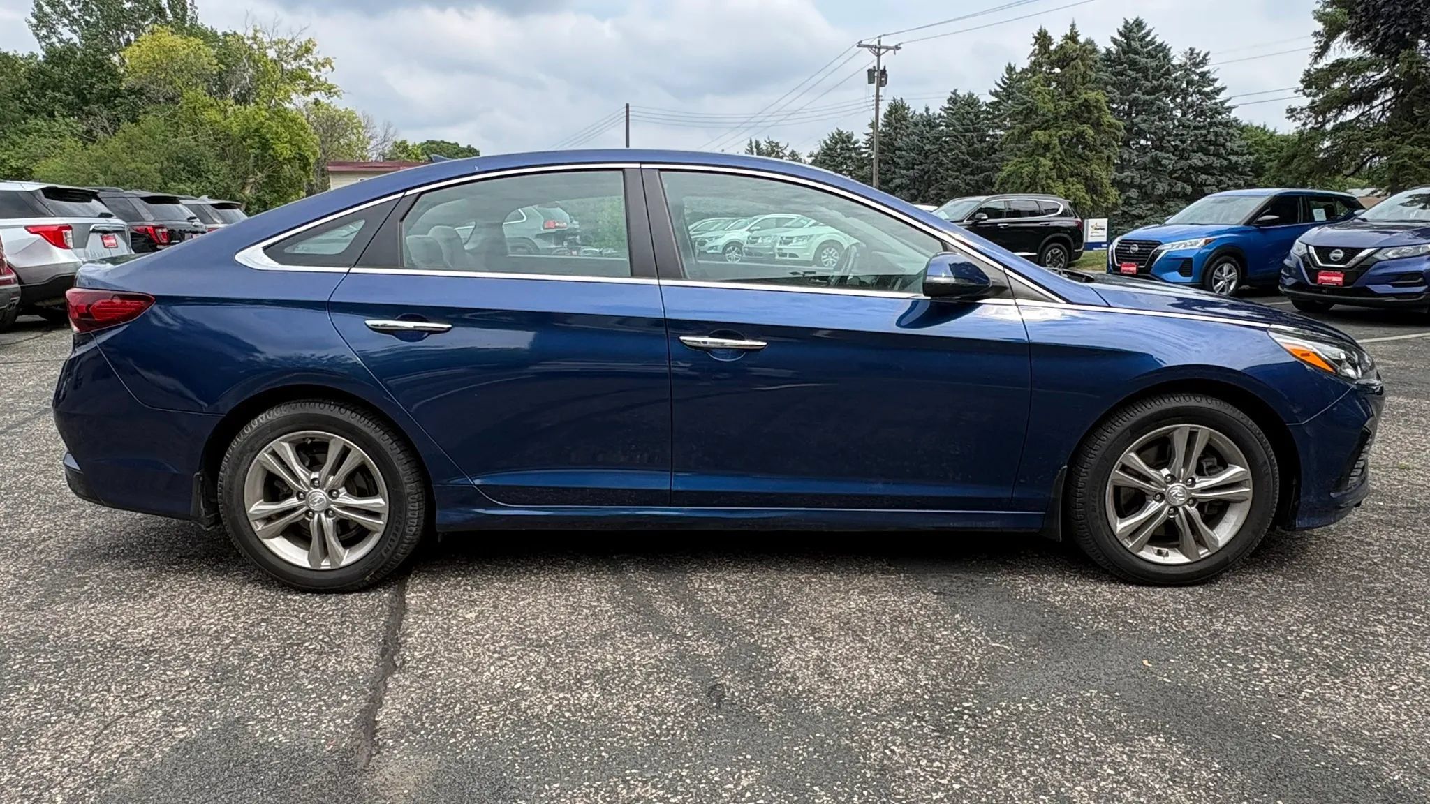 Used 2019 Hyundai Sonata SEL w/ Tech Package 02 FWD image 11