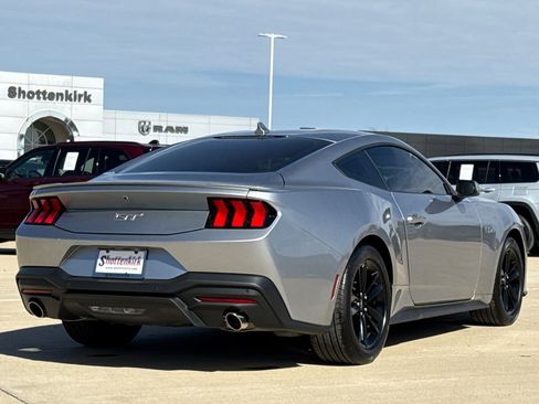 Used 2024 Ford Mustang GT RWD image 9