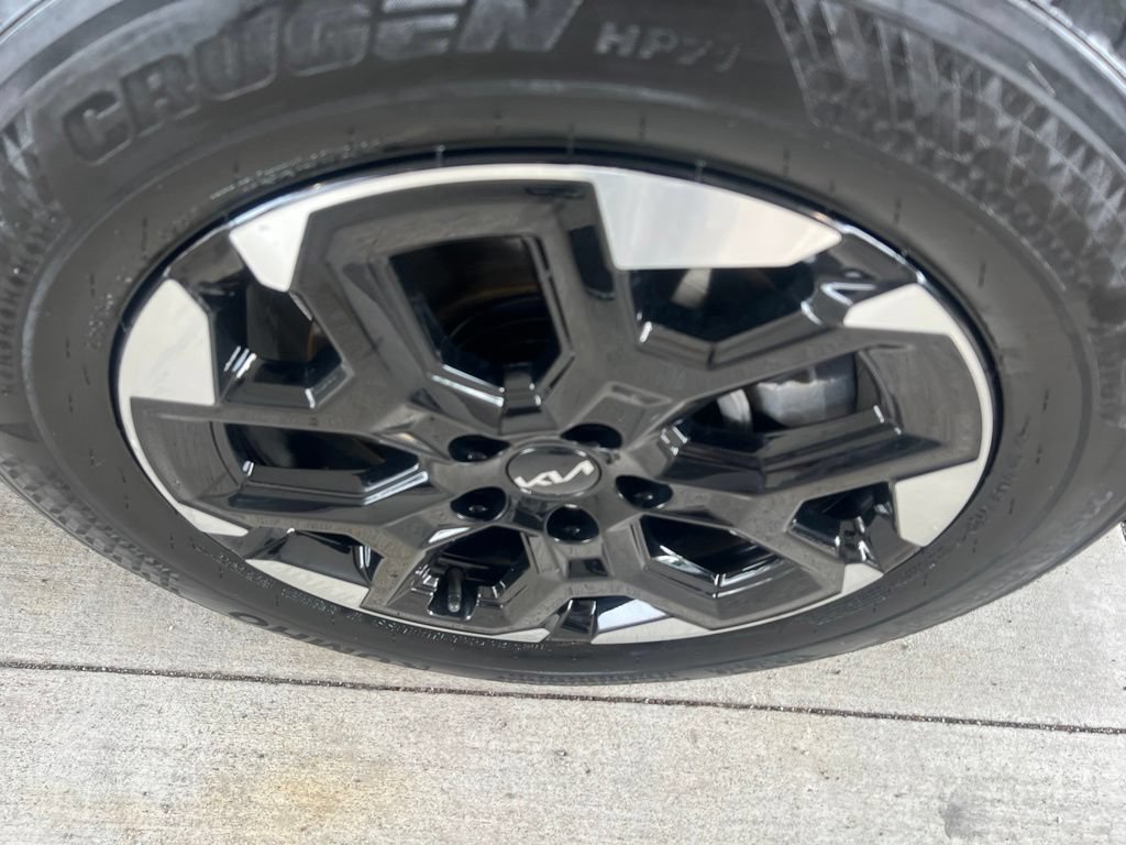 Certified 2024 Kia Sorento S FWD image 36