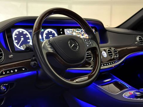 Used 2017 Mercedes-Benz S 550 4MATIC Sedan image 19