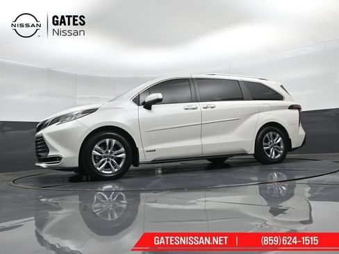 Used 2021 Toyota Sienna Limited w/ Protection Package (TMS) FWD image 47