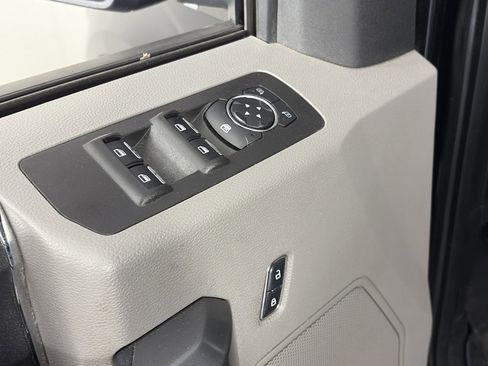 Used 2017 Ford F150 XLT w/ Trailer Tow Package image 25