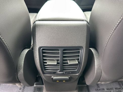Used 2019 Ford Escape Titanium FWD image 17