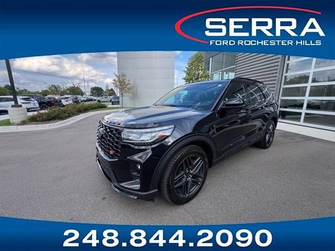 Used 2025 Ford Explorer ST AWD/4WD image 1