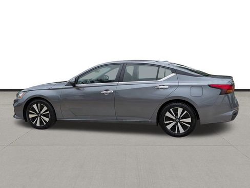 Used 2022 Nissan Altima 2.5 SV FWD image 8