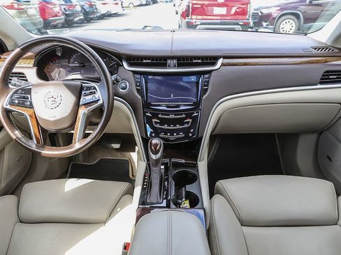 Used 2013 Cadillac XTS Luxury image 12