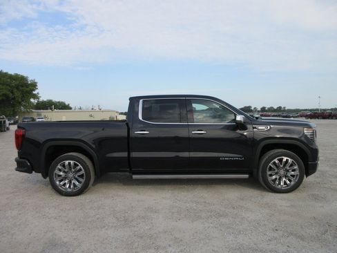New 2026 GMC Sierra 1500 Denali w/ Denali Reserve Package image 3