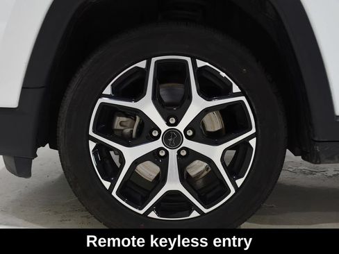 Used 2025 Jeep Compass Limited AWD/4WD image 8