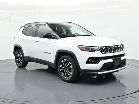 Used 2023 Jeep Compass Limited AWD/4WD image 4
