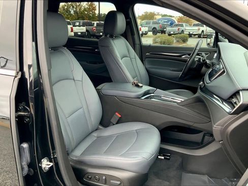 Used 2023 Buick Enclave Premium w/ Experience Buick Package image 8