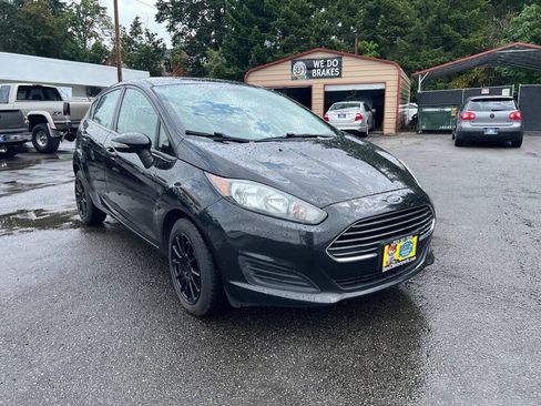 Used 2014 Ford Fiesta SE FWD image 6