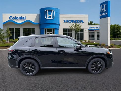 Used 2024 Honda HR-V Sport image 7