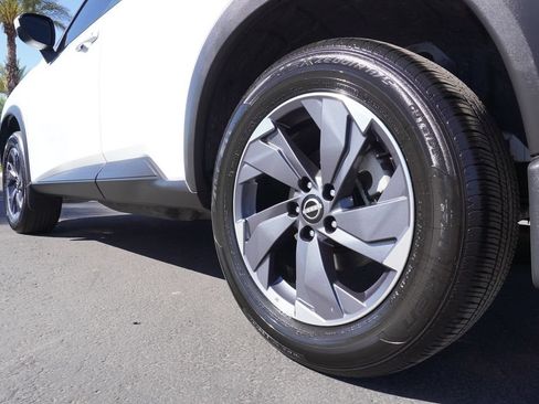 Certified 2026 Nissan Rogue SV FWD image 6