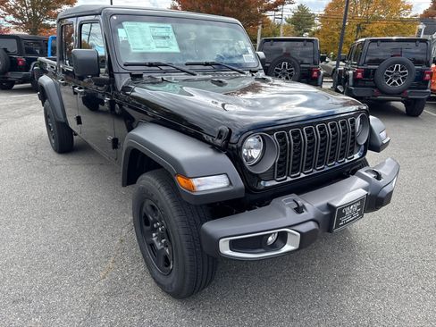 New 2025 Jeep Gladiator Sport image 8