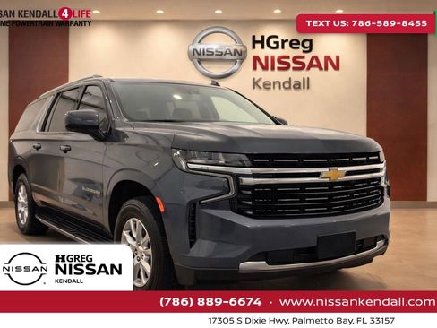 Used 2024 Chevrolet Suburban LS RWD image 1