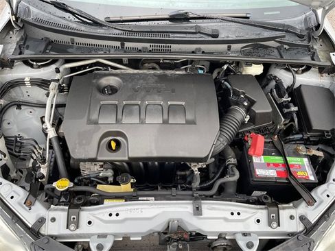 Used 2014 Toyota Corolla S image 17