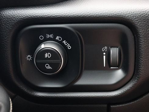 Used 2025 RAM 3500 Lone Star image 29