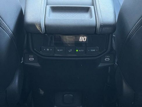 Used 2025 Toyota Grand Highlander AWD image 22