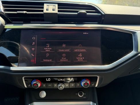 Used 2020 Audi Q3 2.0T Premium w/ Convenience Package image 19