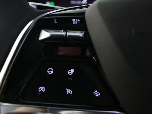Used 2025 Cadillac Escalade Sport w/ Touring Package AWD/4WD image 23