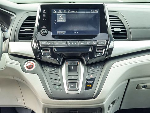 Used 2018 Honda Odyssey EX-L image 11