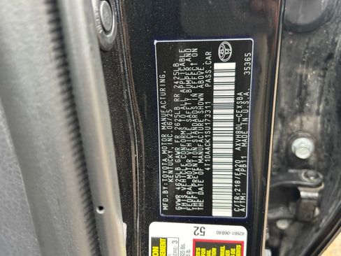 Used 2025 Toyota Camry SE image 16