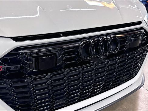 Used 2025 Audi RS 6 performance w/ Matte Carbon Package AWD/4WD image 31