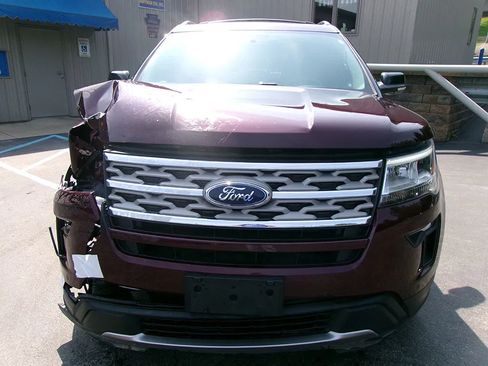 Used 2018 Ford Explorer XLT w/ Equipment Group 201A AWD/4WD image 3