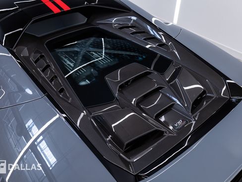 Used 2023 Lamborghini Huracan Tecnica RWD image 11