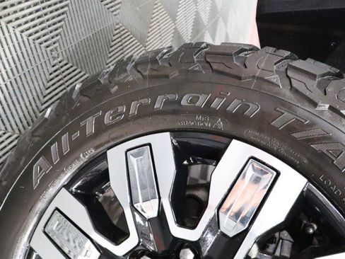 Used 2022 GMC Sierra 2500 Denali AWD/4WD image 97