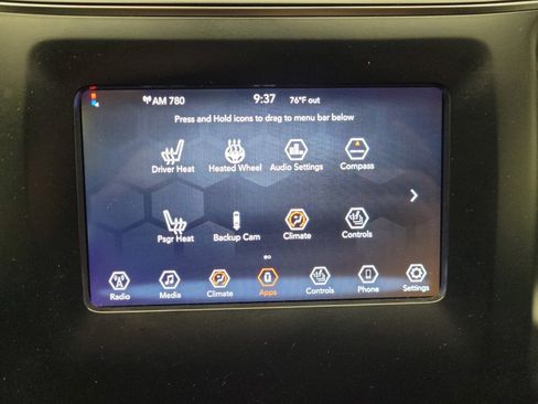 Used 2019 Jeep Cherokee Latitude Plus w/ Cold Weather Group AWD/4WD image 25