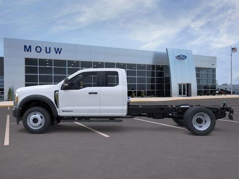 New 2026 Ford F550 F550 4X4 S/C CC image 3