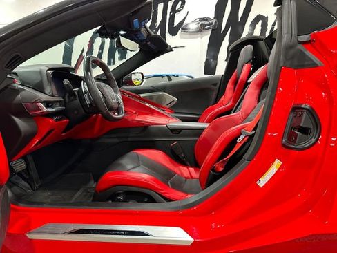 Used 2021 Chevrolet Corvette Stingray Premium Conv w/ Z51 Performance Package RWD image 4