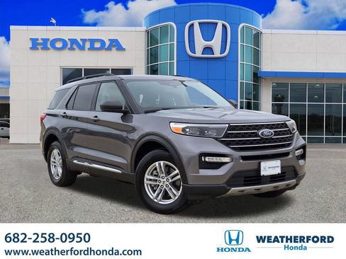 Used 2022 Ford Explorer XLT w/ Equipment Group 202A AWD/4WD image 1