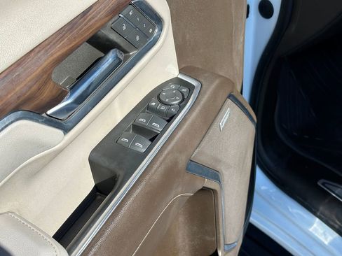 Used 2024 GMC Sierra 2500 SLT w/ SLT Premium Package image 24