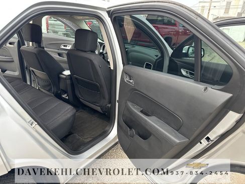 Used 2017 Chevrolet Equinox LT image 19