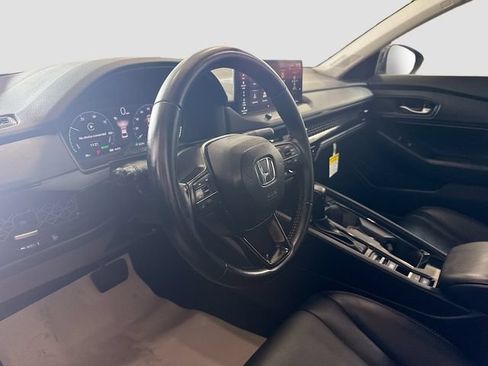 Used 2025 Honda Accord EX-L image 10