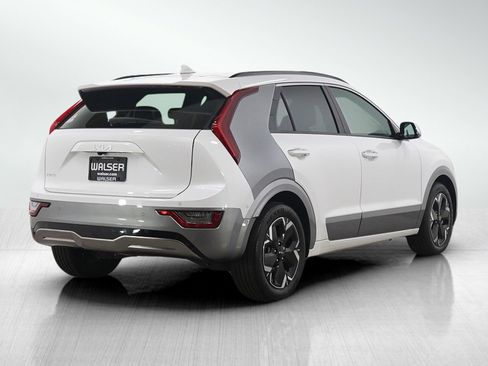 Used 2023 Kia Niro Wave image 5