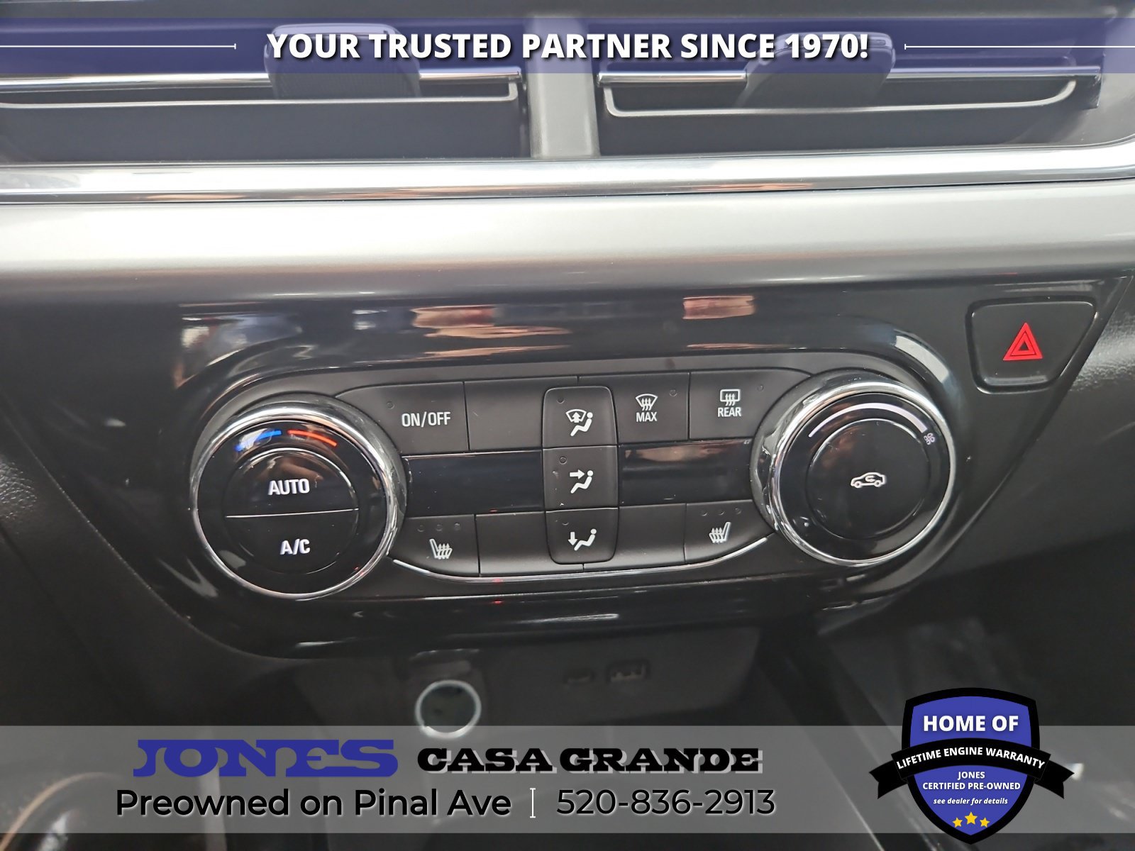 Used 2025 Chevrolet Trax LT w/ Driver Confidence Package FWD image 16