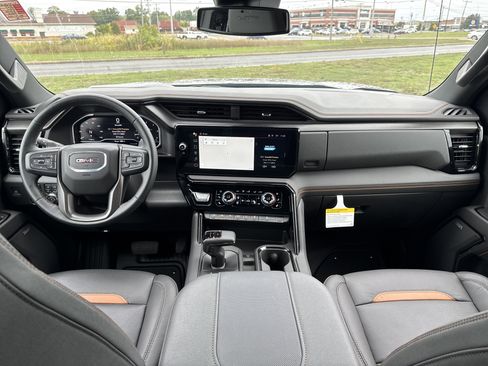 Used 2024 GMC Sierra 1500 AT4 w/ AT4 Premium Package image 15