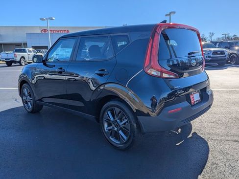 Used 2020 Kia Soul EX image 4