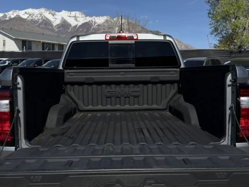 Used 2025 GMC Canyon AT4 w/ AT4X Package image 17