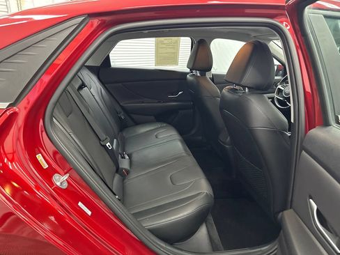 Used 2023 Hyundai Elantra Limited FWD image 16