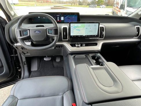 Used 2025 Ford Expedition Max Active image 26