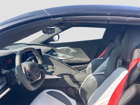 Used 2023 Chevrolet Corvette Stingray Premium Conv image 11
