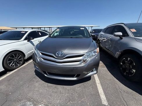 Used 2013 Toyota Venza XLE w/ Tow Prep Pkg FWD image 2