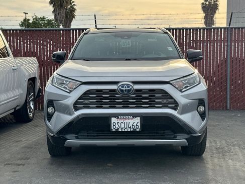 Used 2020 Toyota RAV4 XSE image 3