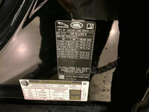 Used 2026 Land Rover Defender 110 X-Dynamic SE AWD/4WD image 4