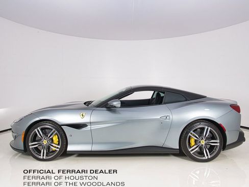 Used 2019 Ferrari Portofino image 27